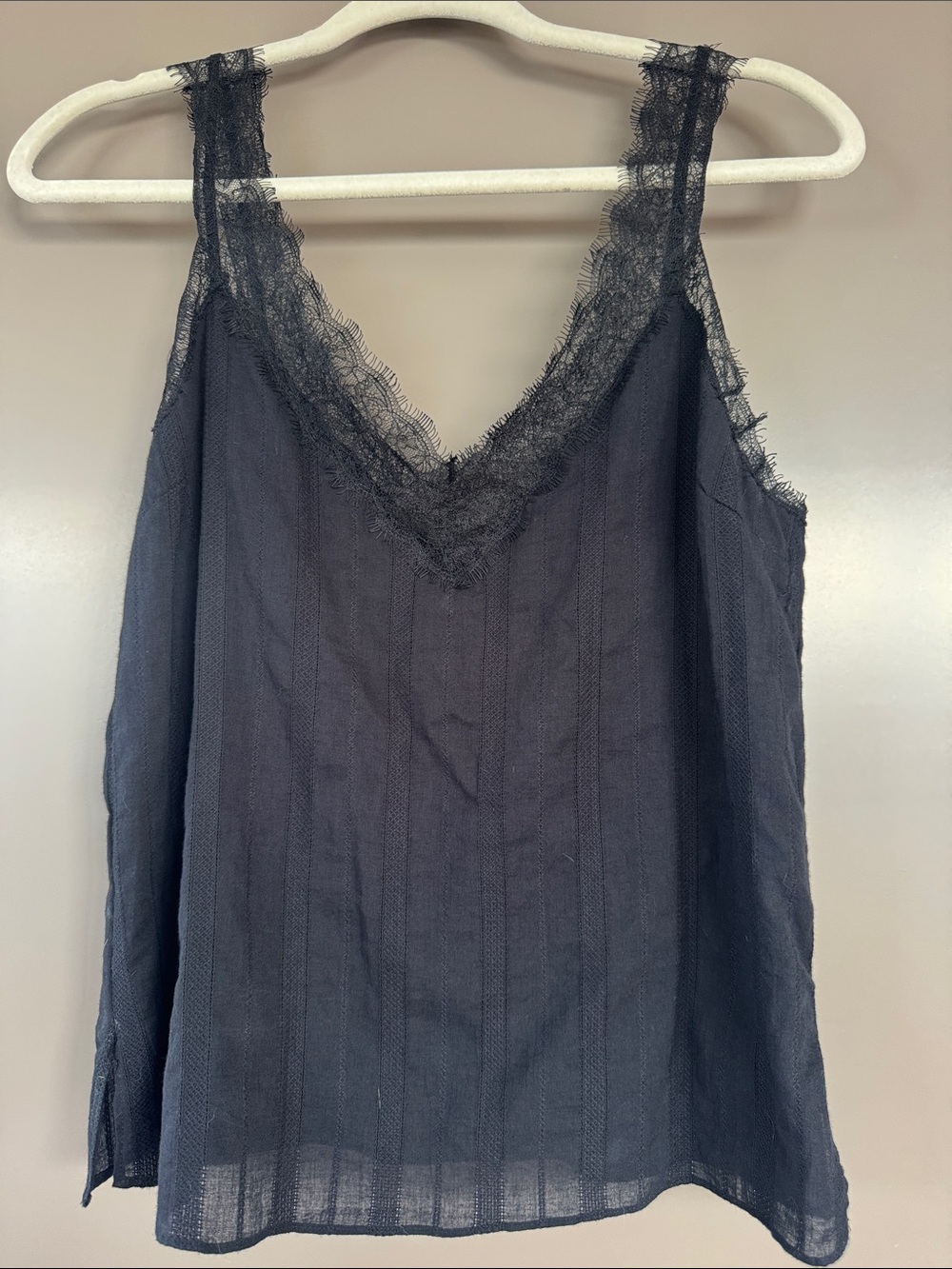 Cami NYC Black Lace-Trim Camisole Top V Neck Extra Small Black Tank top NWT